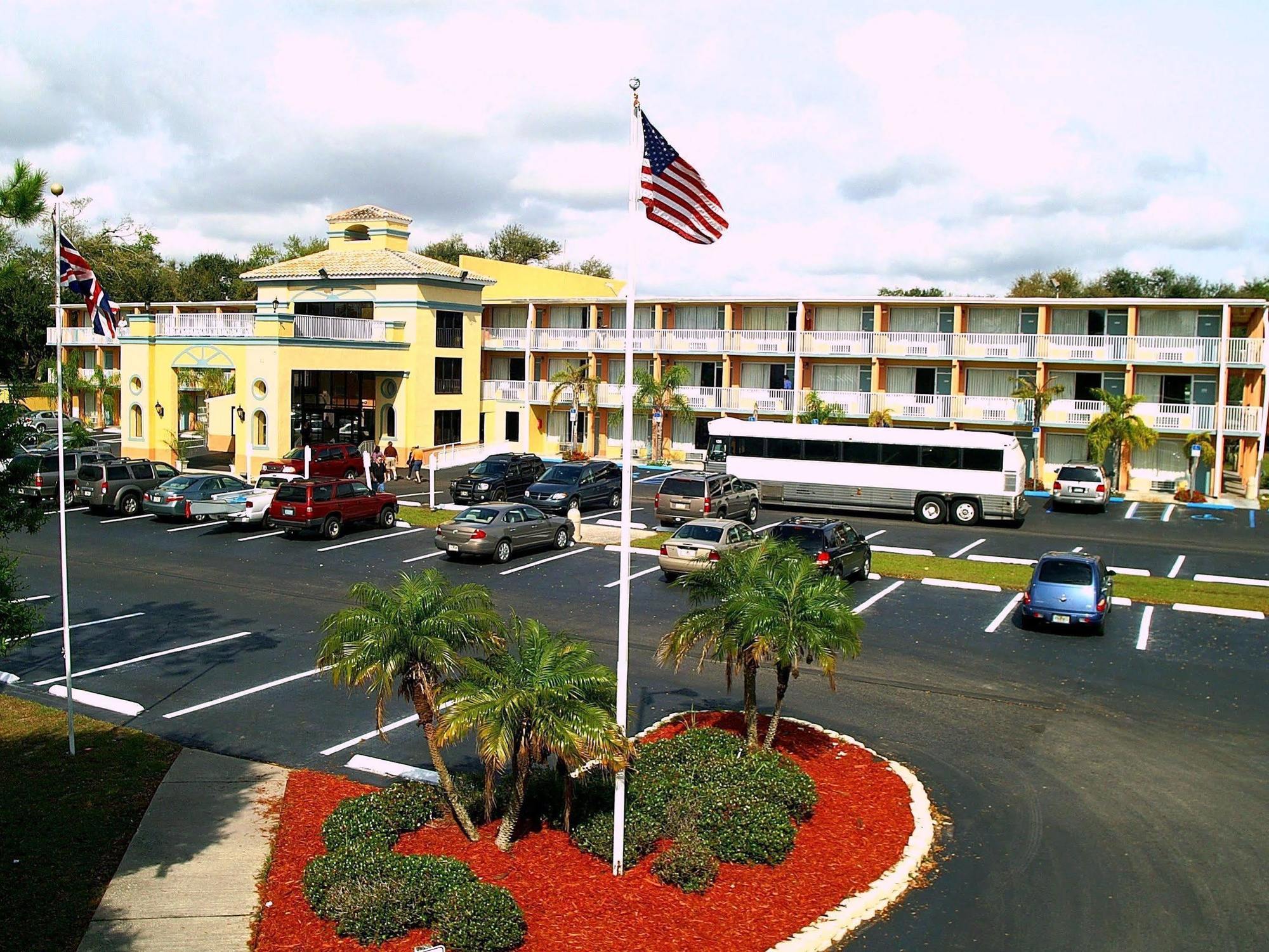 Howard Johnson By Wyndham Tropical Palms Kissimmee Exterior photo