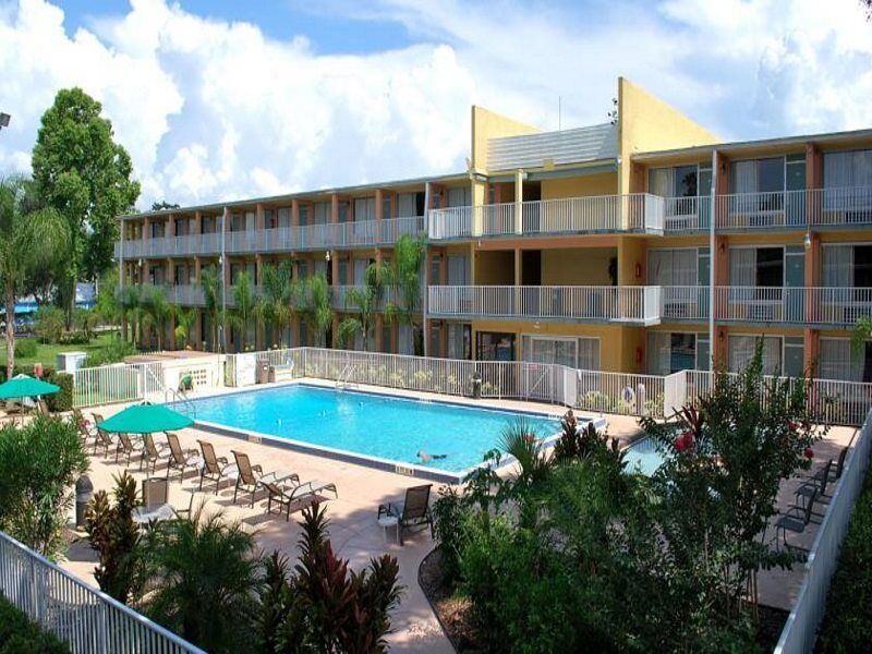 Howard Johnson By Wyndham Tropical Palms Kissimmee Exterior photo